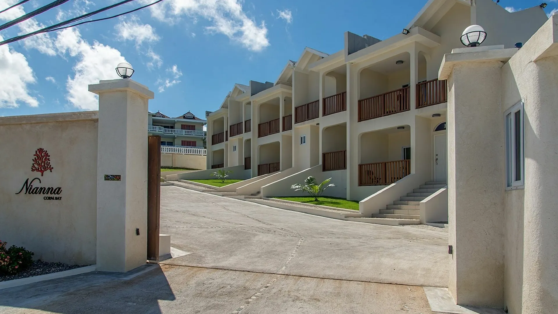 Nianna Coral Bay Deluxe Townhouse Villa Montego Bay