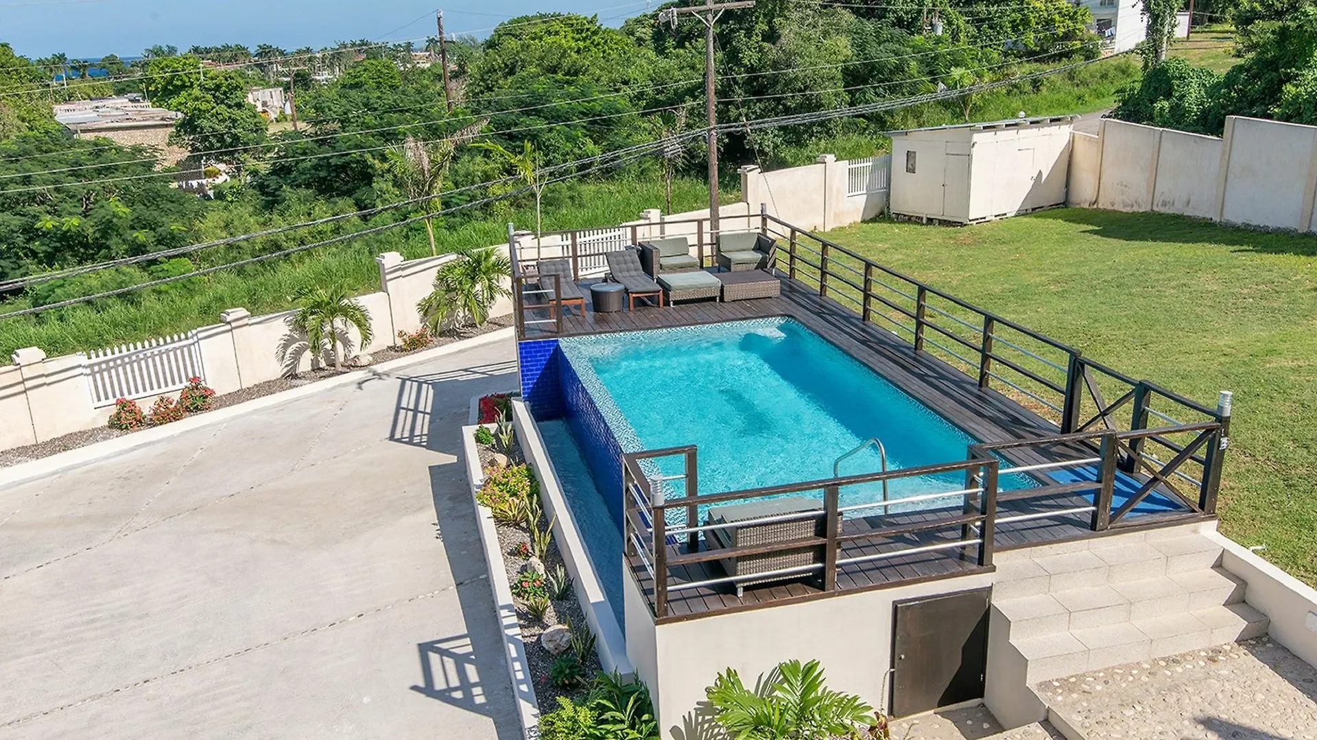 Nianna Coral Bay Deluxe Townhouse Villa Montego Bay Jamaica