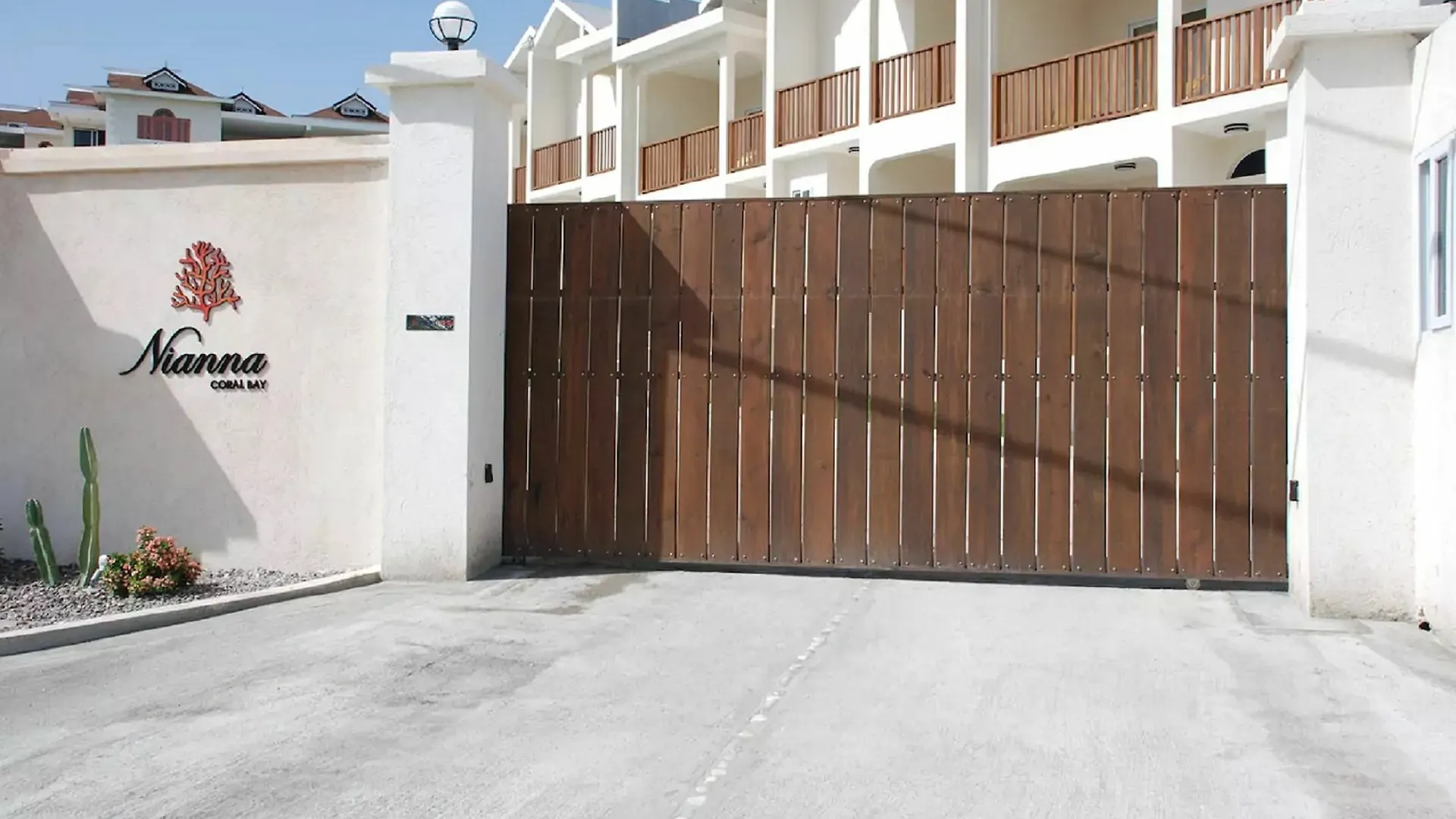 Nianna Coral Bay Deluxe Townhouse Villa Montego Bay